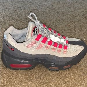 Nike Shoes - Nike Air Max Nike Shoes - Nike Air Max